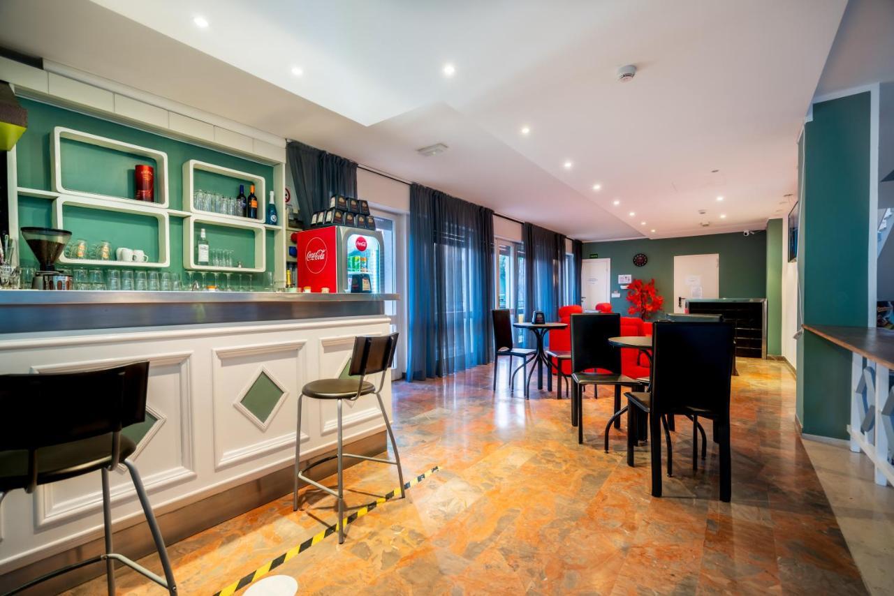 Hotel Viscount Riccione Luaran gambar