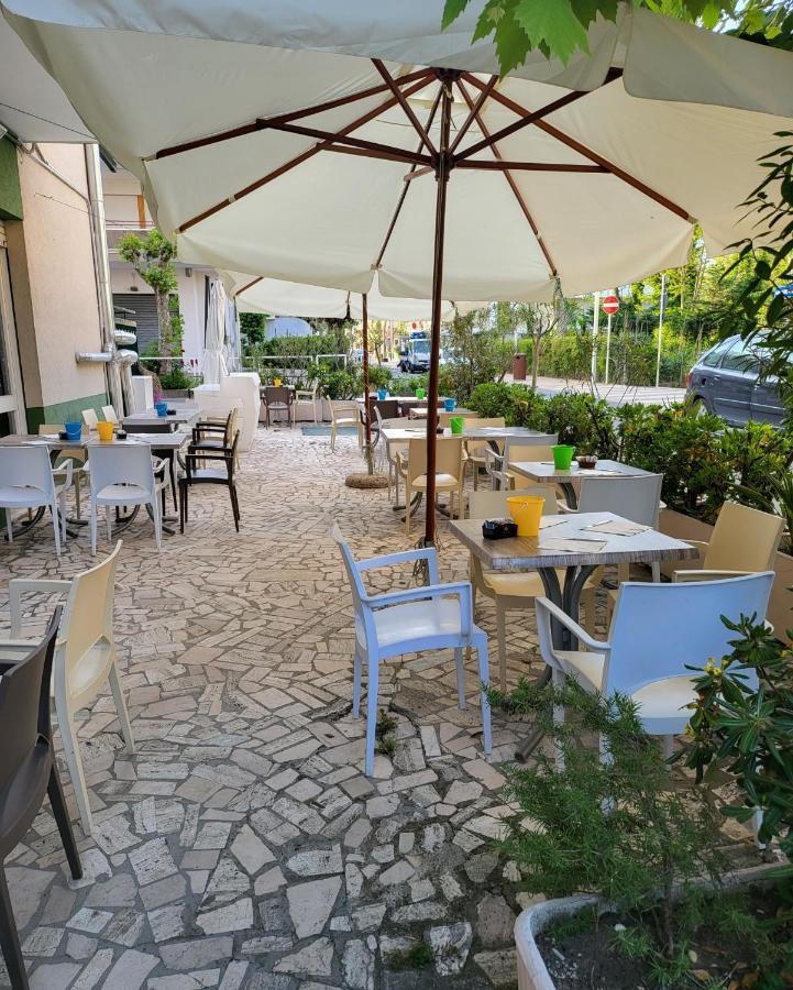 Hotel Viscount Riccione Luaran gambar
