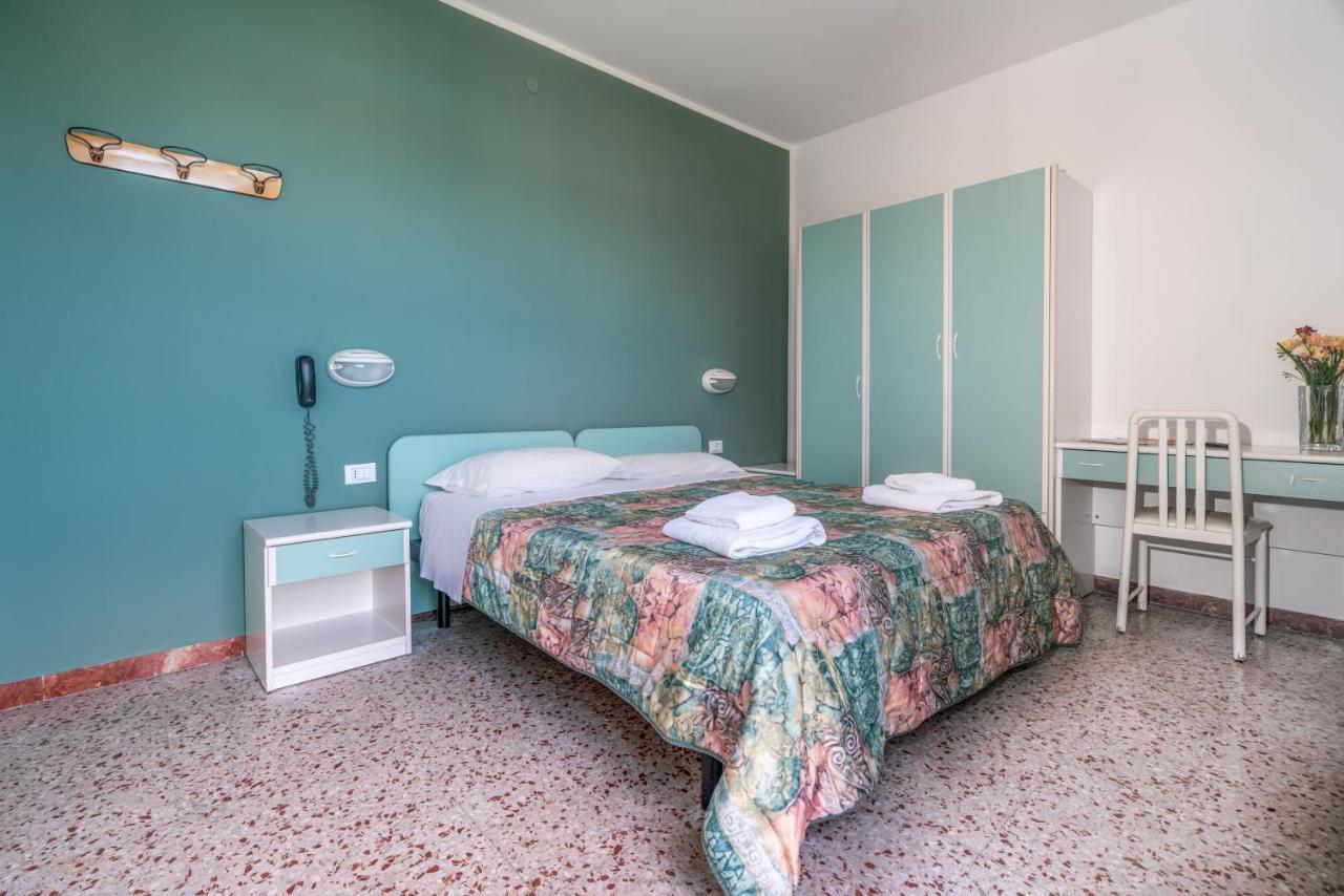 Hotel Viscount Riccione Luaran gambar