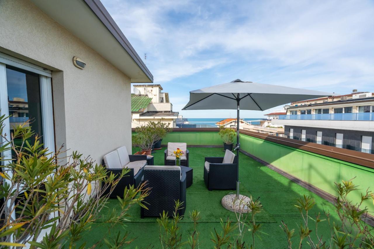 Hotel Viscount Riccione Luaran gambar